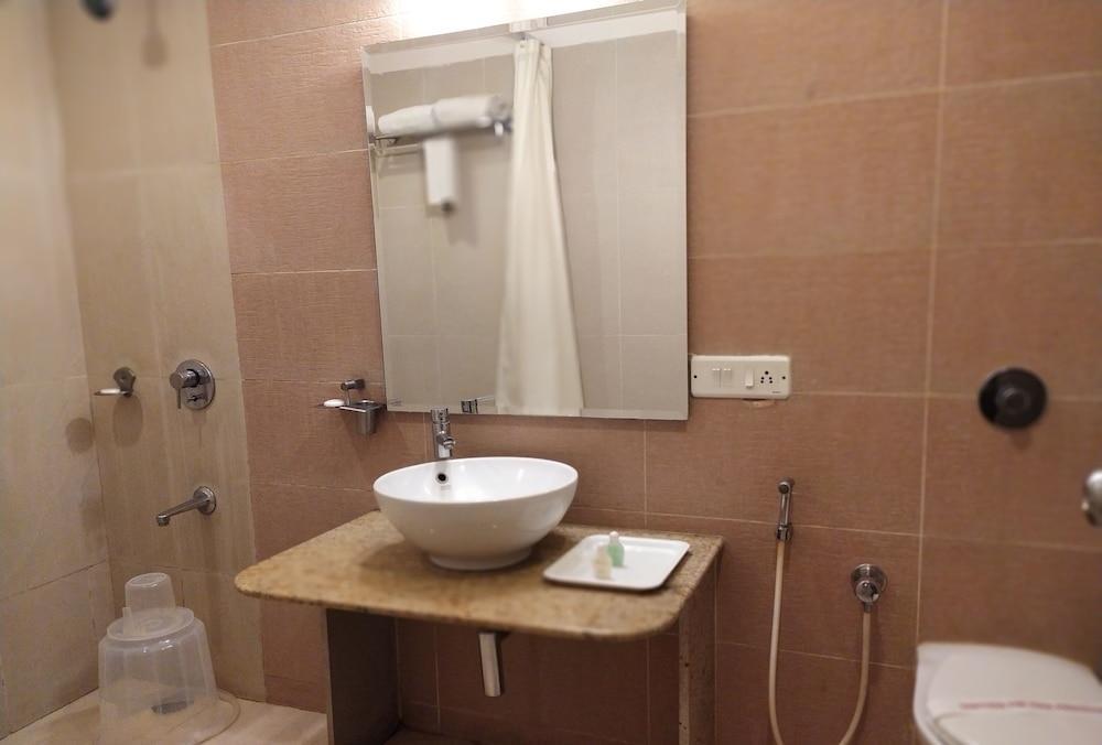 העיר בנגלור Hotel Silicrest מראה חיצוני תמונה
