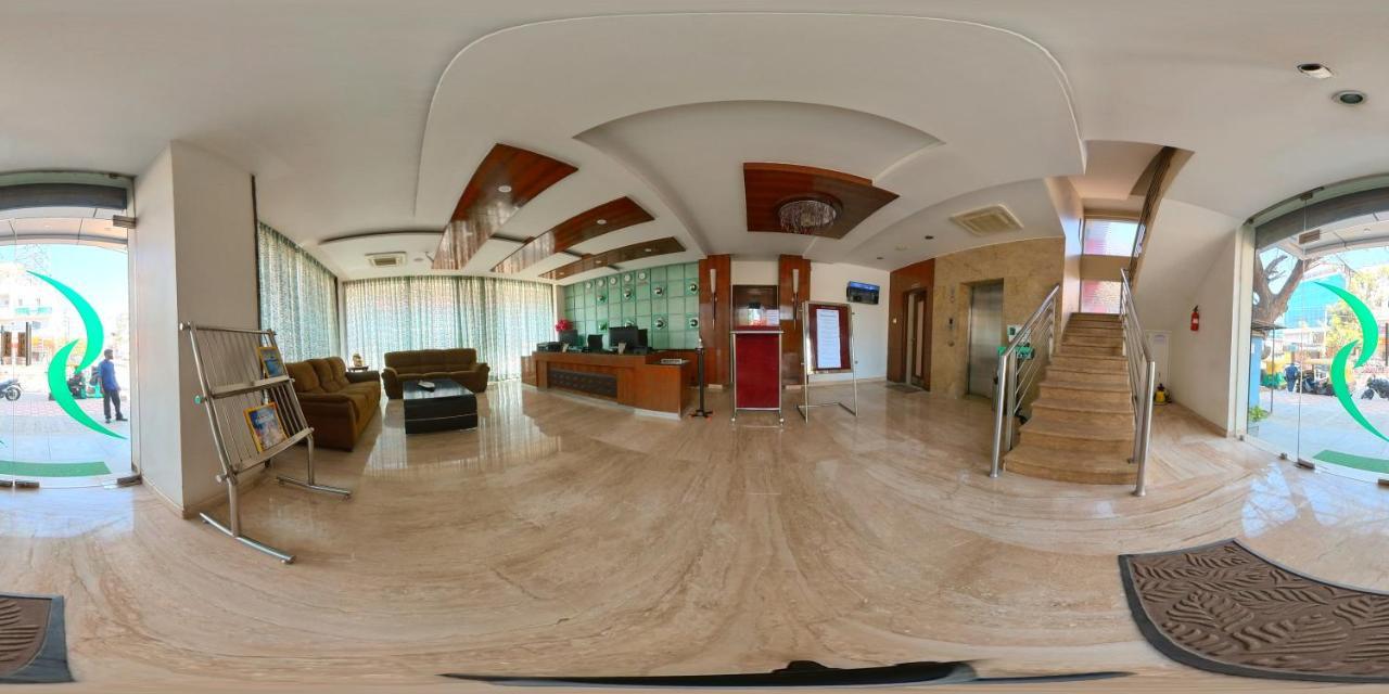 העיר בנגלור Hotel Silicrest מראה חיצוני תמונה