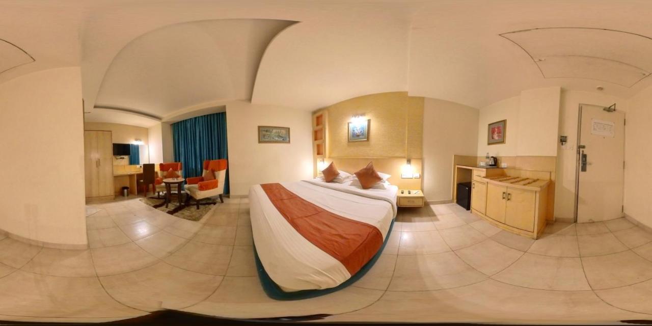 העיר בנגלור Hotel Silicrest מראה חיצוני תמונה