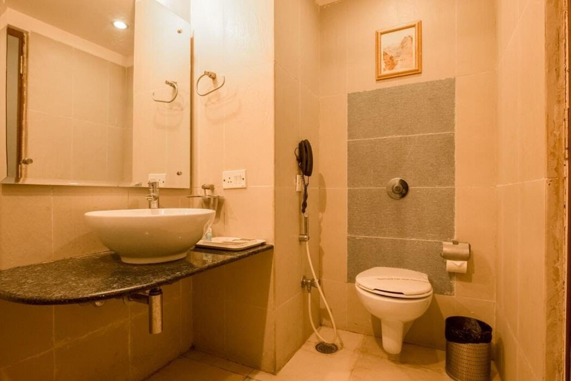 העיר בנגלור Hotel Silicrest מראה חיצוני תמונה