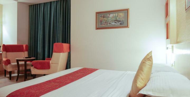 העיר בנגלור Hotel Silicrest מראה חיצוני תמונה