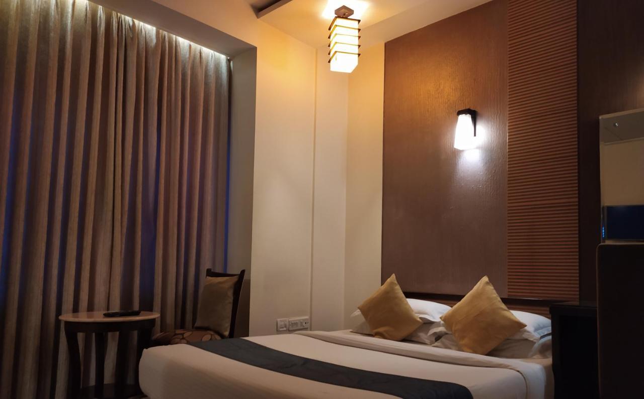 העיר בנגלור Hotel Silicrest מראה חיצוני תמונה