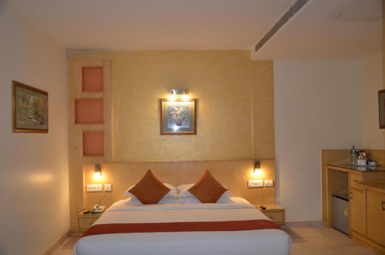 העיר בנגלור Hotel Silicrest מראה חיצוני תמונה